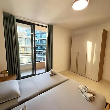 Paceville Glow Five Appartement *