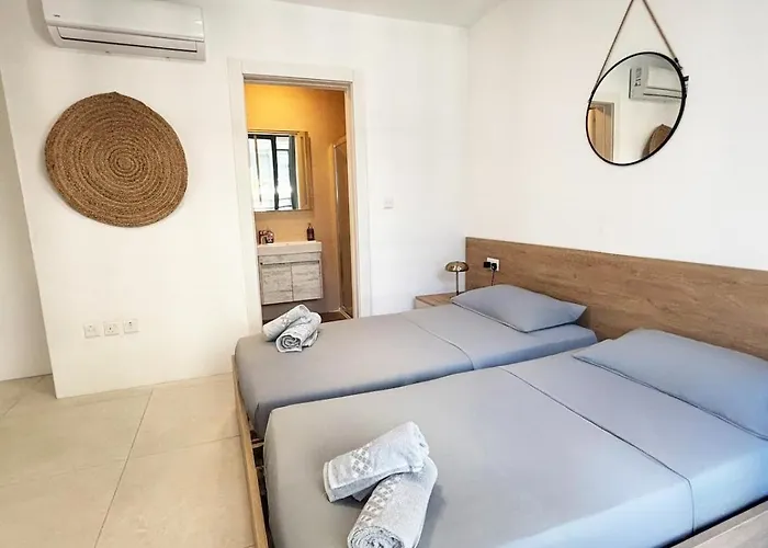 Paceville Glow Five *