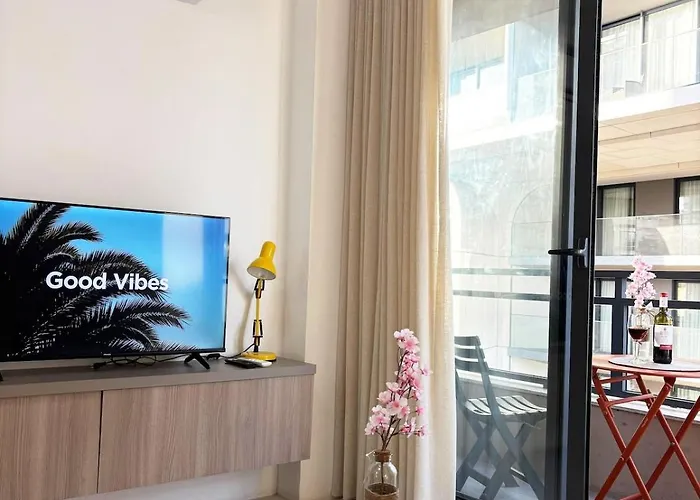 Paceville Glow Five *