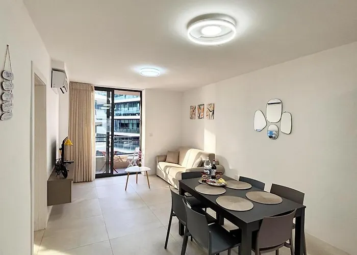 Paceville Glow Five * Saint Julian's