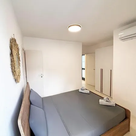 Paceville Glow Five * San Giuliano