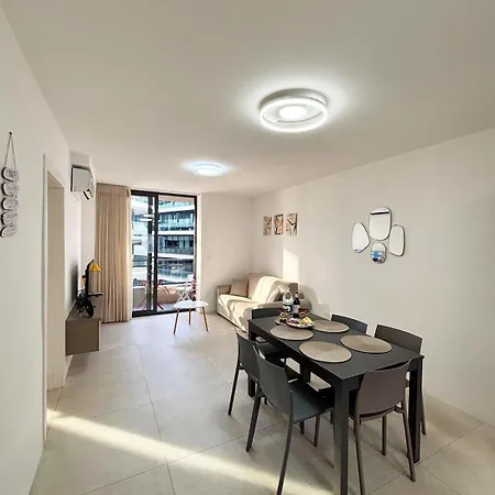 Paceville Glow Five * San Giuliano