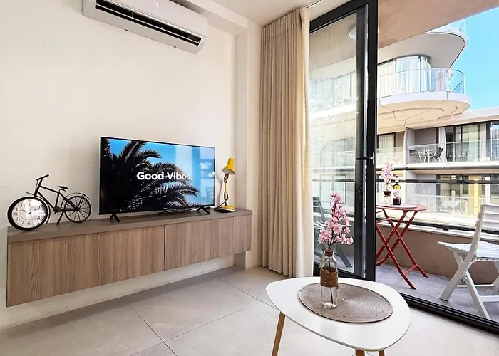 Paceville Glow Five *