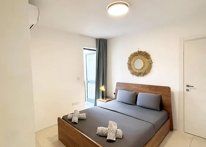 Paceville Glow Five شقة سانت جوليان