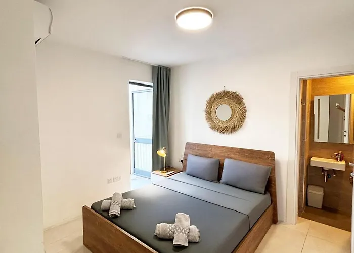 Paceville Glow Five *