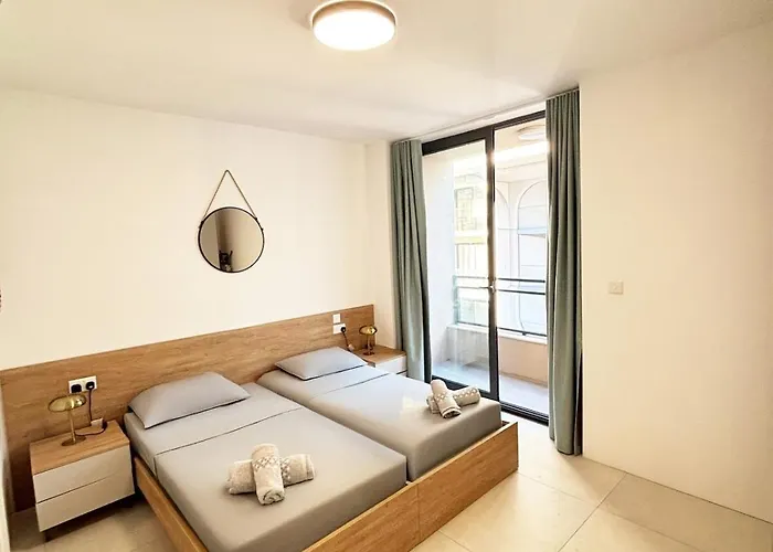 Paceville Glow Five سانت جوليان