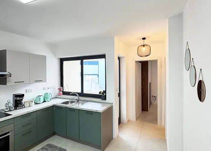 Paceville Glow Five Apartament St. Julian's