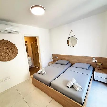 Paceville Glow Five San Ġiljan