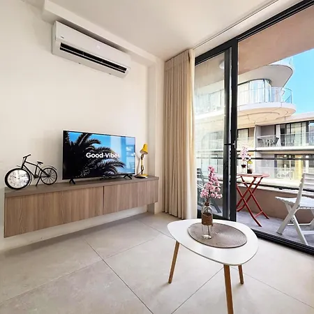 Paceville Glow Five *