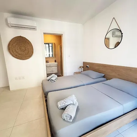 Paceville Glow Five *